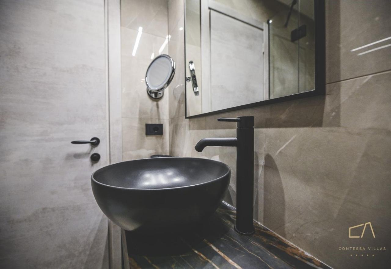 קרק Galija Luxury Suites מראה חיצוני תמונה