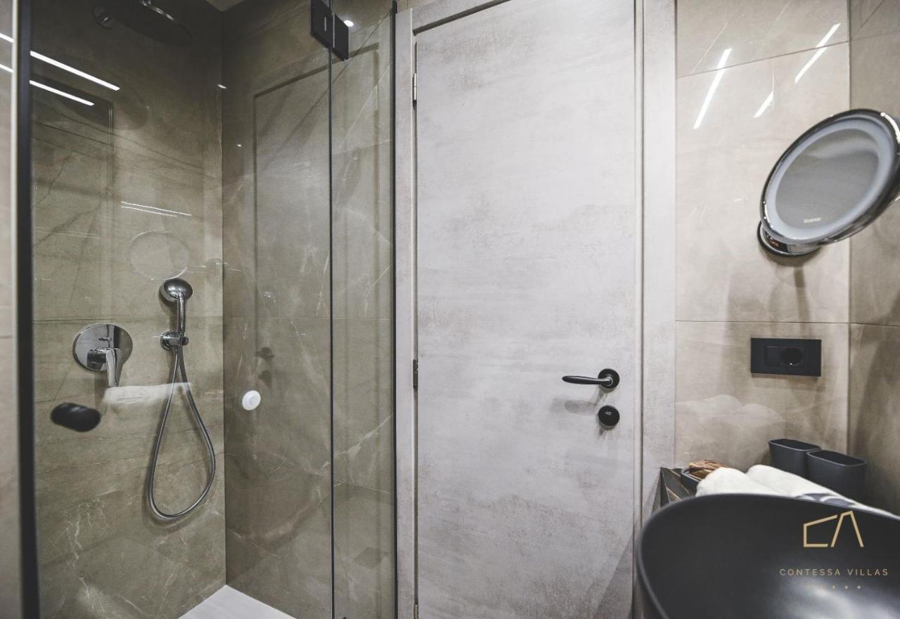 קרק Galija Luxury Suites מראה חיצוני תמונה