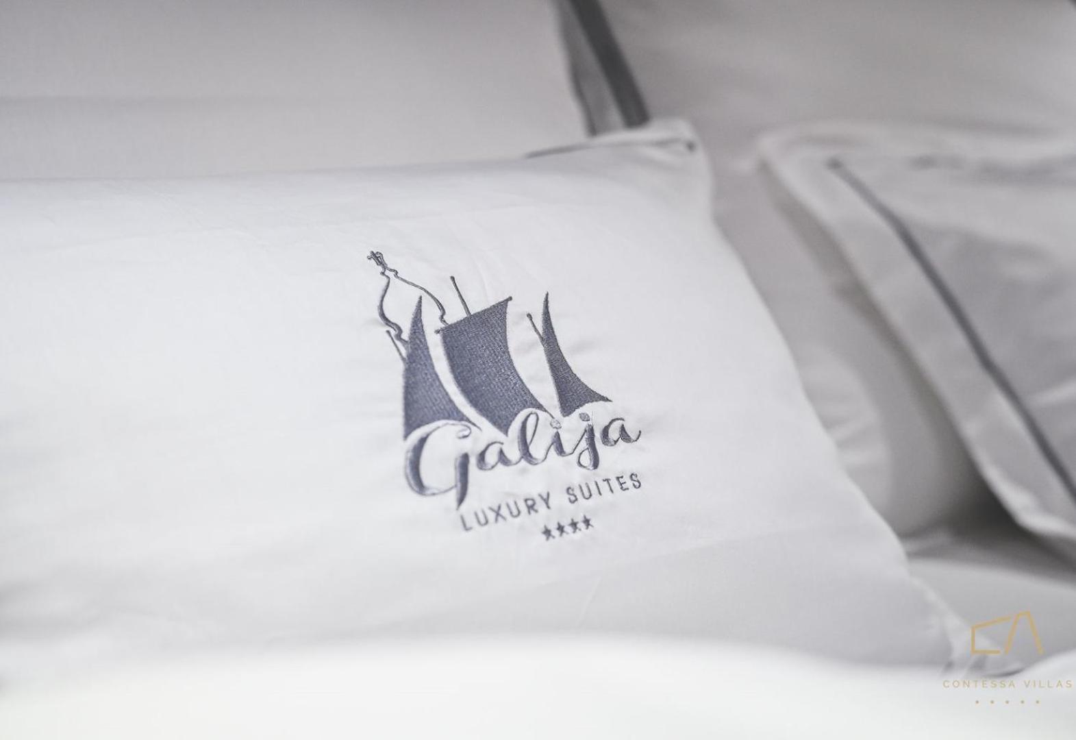 קרק Galija Luxury Suites מראה חיצוני תמונה